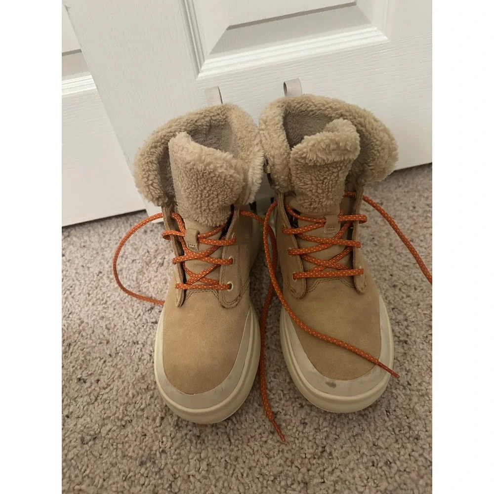 Merrell J007058 Womens Waterproof Suede Sherpa Fleece Boots Tan Orange Size 8.5